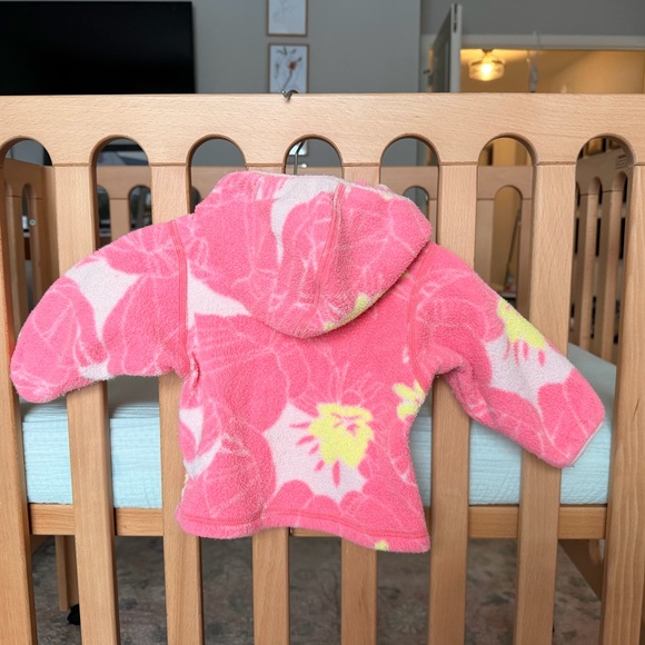 Patagonia Pink and Yellow Synchilla Fleece - Picture 2 of 3